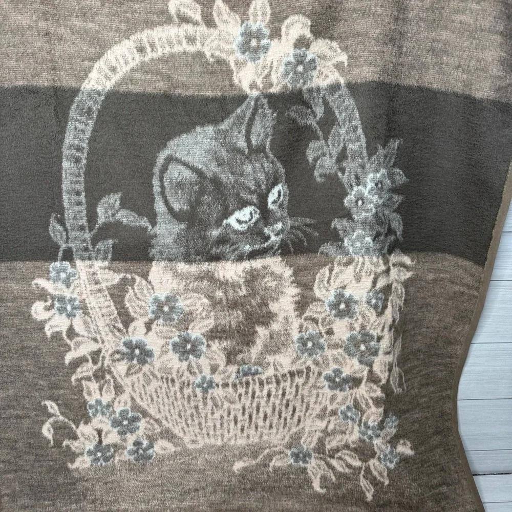 Vintage Kitten Cat Basket Floral Print Plush Throw‎ Blanket Brown Cream Cozy